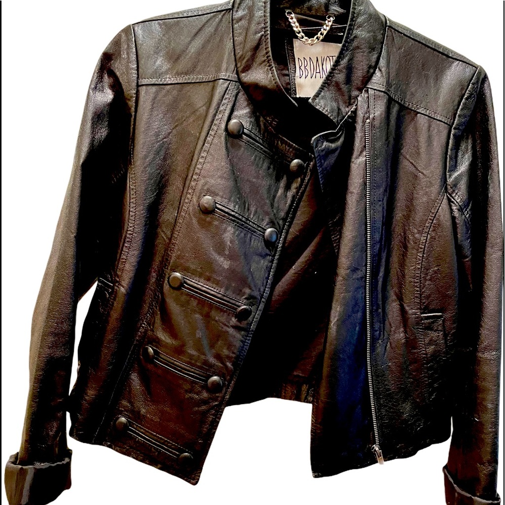Short black leather jacket with military detail